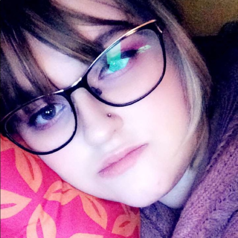 Meet your Posher, Ana